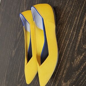 Rothy’s pointy toe flats 10.5 Mustard